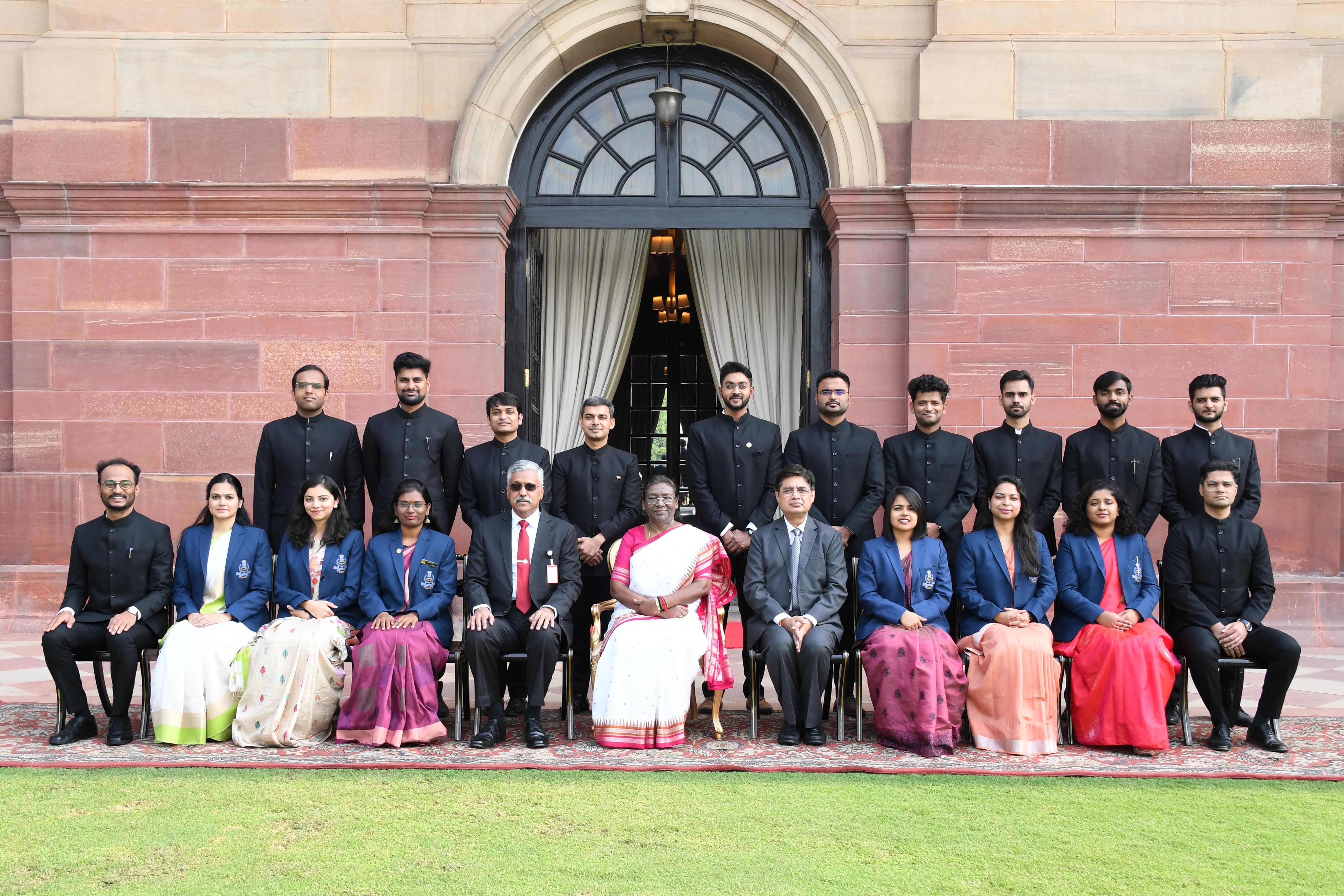 Probationers of Indian Defence Accounts Service called on the President of India, Smt Droupadi Murmu at Rashtrapati Bhavan on November 17, 2023.