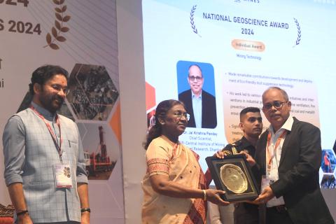 President Droupadi Murmu presents National Geoscience Awards 2024 at Rashtrapati Bhavan on September 26, 2025.